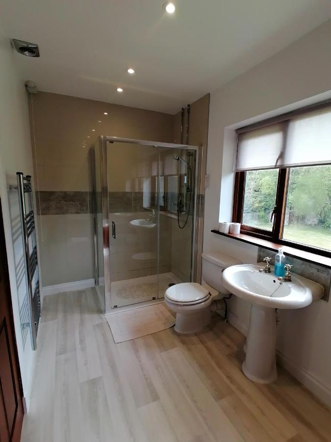 Tyddyn Crwn Country-House Apartments Бiuмарис Екстериор снимка