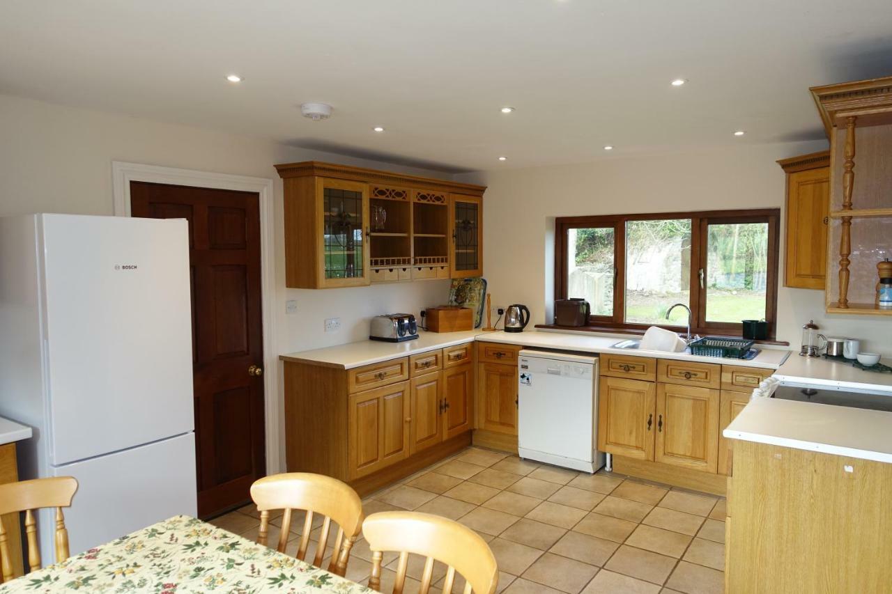 Tyddyn Crwn Country-House Apartments Бiuмарис Екстериор снимка