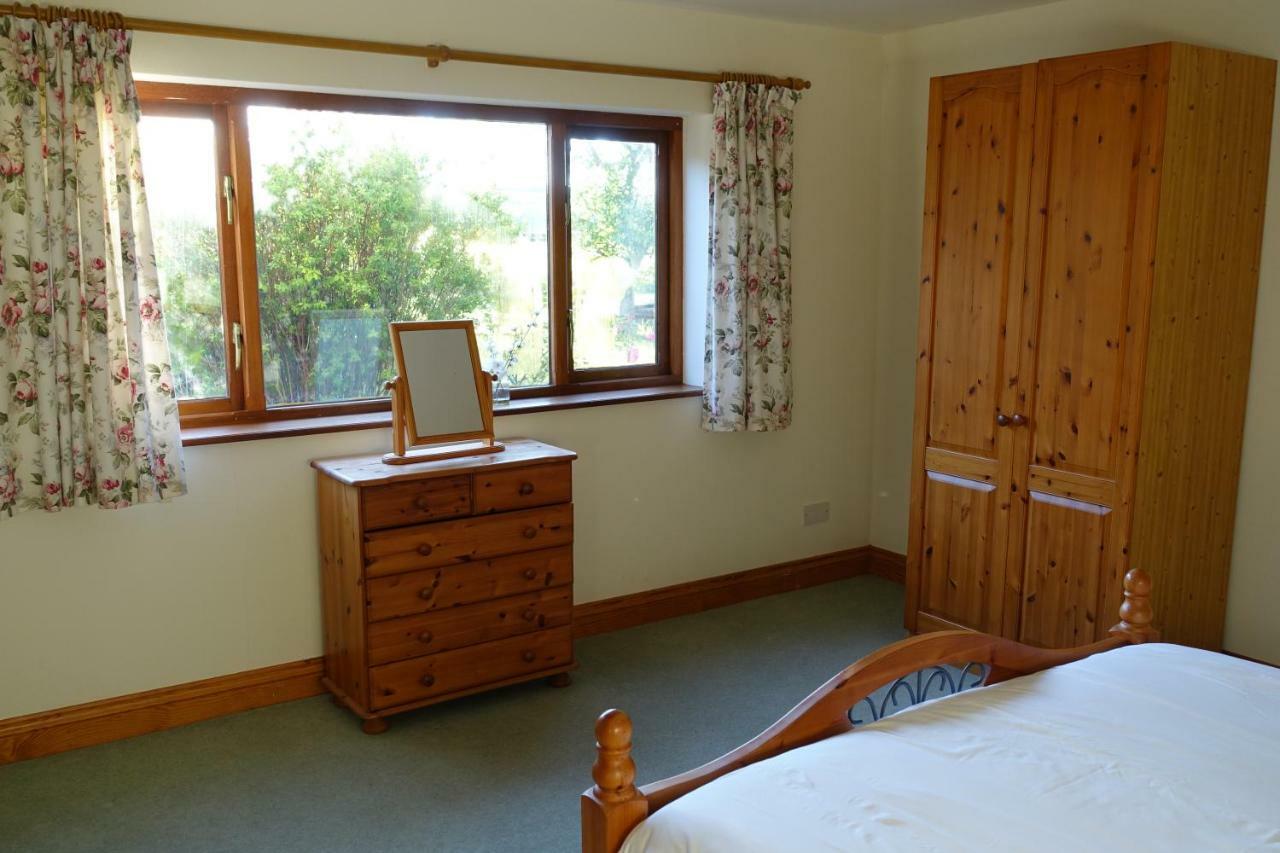 Tyddyn Crwn Country-House Apartments Бiuмарис Екстериор снимка