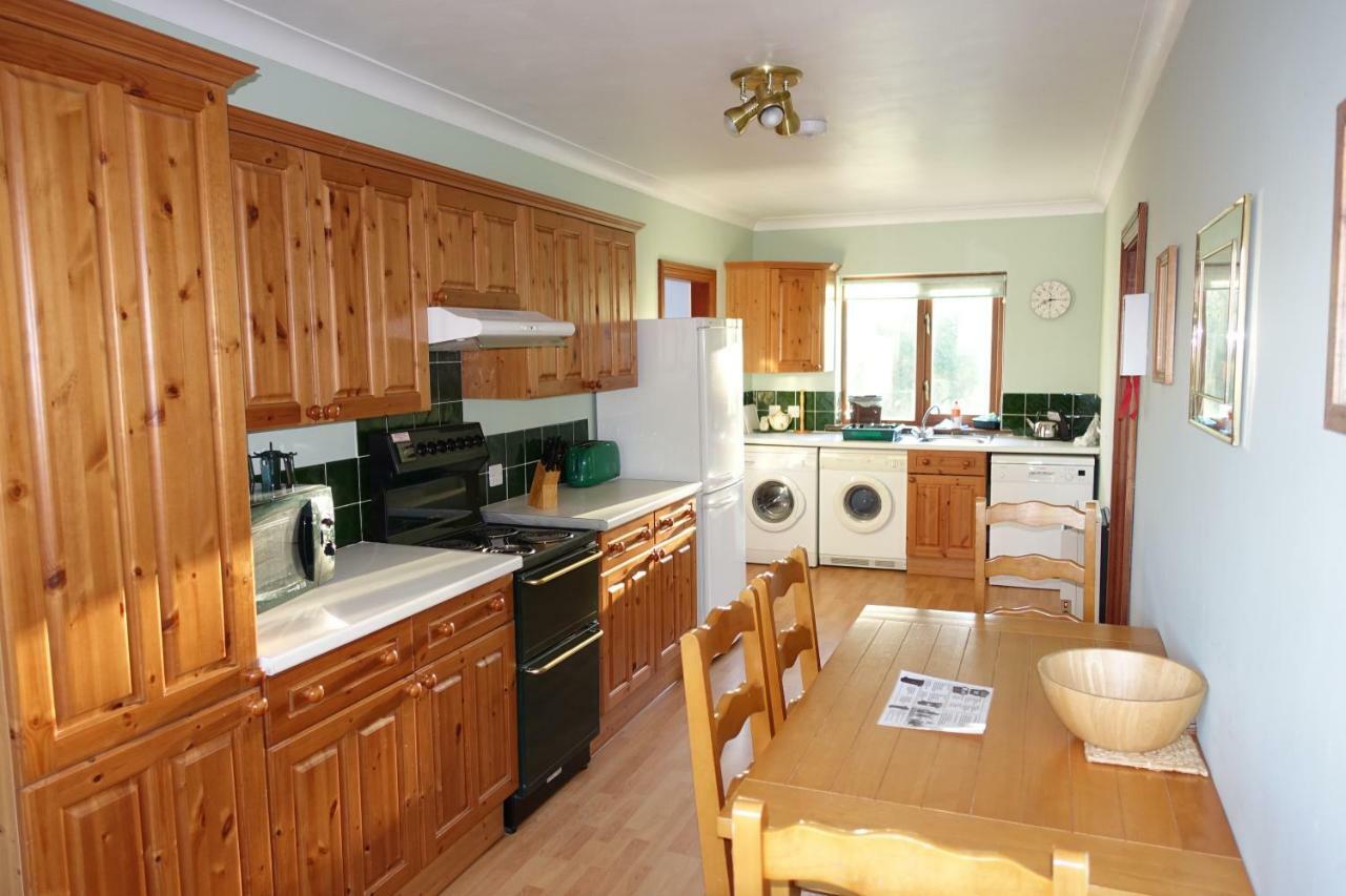 Tyddyn Crwn Country-House Apartments Бiuмарис Екстериор снимка