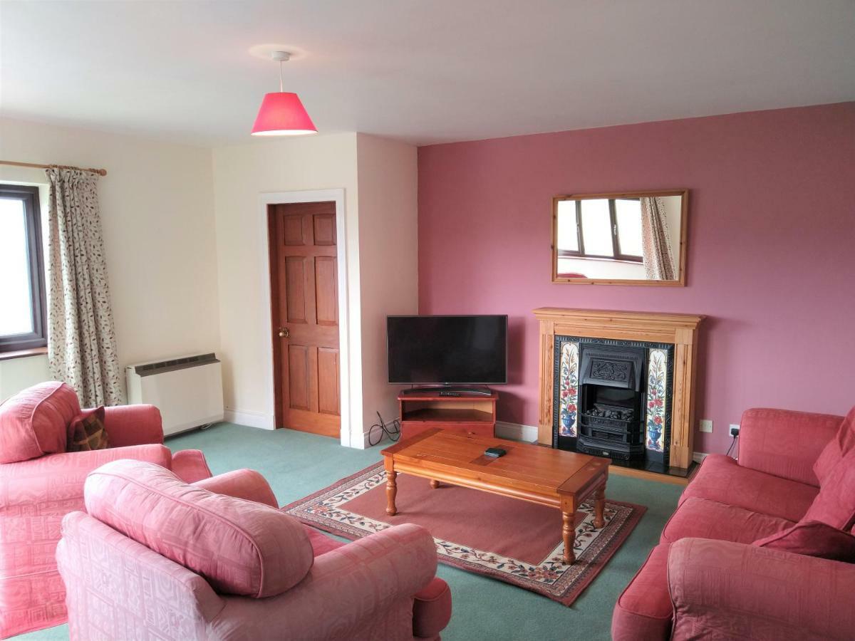 Tyddyn Crwn Country-House Apartments Бiuмарис Екстериор снимка
